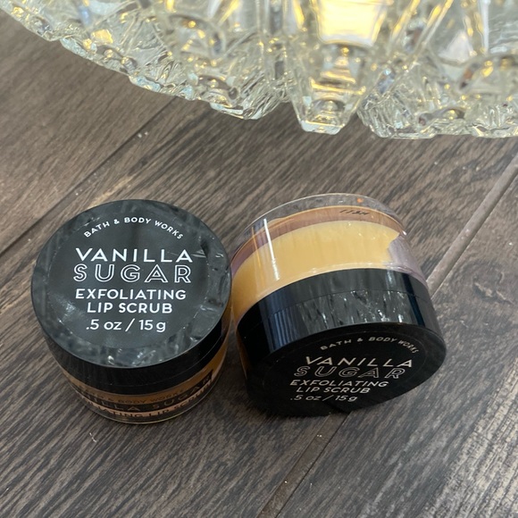 Bath & Body Works Vanilla Sugar Exfoliating Lip Scrub - Picture 5 of 6